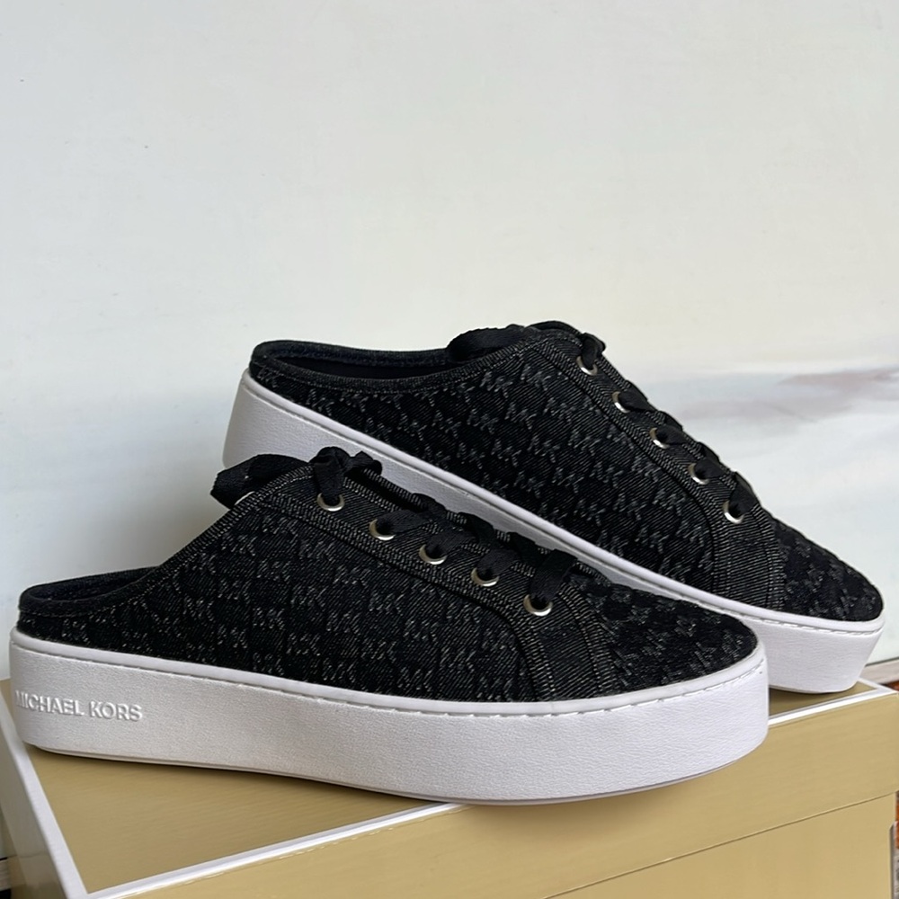 Michael Kors POPPY SLIDE SNEAKER MK DEBOSSED WASHED DENIM
49T4POFP3D Platforms - Picture 6 of 16